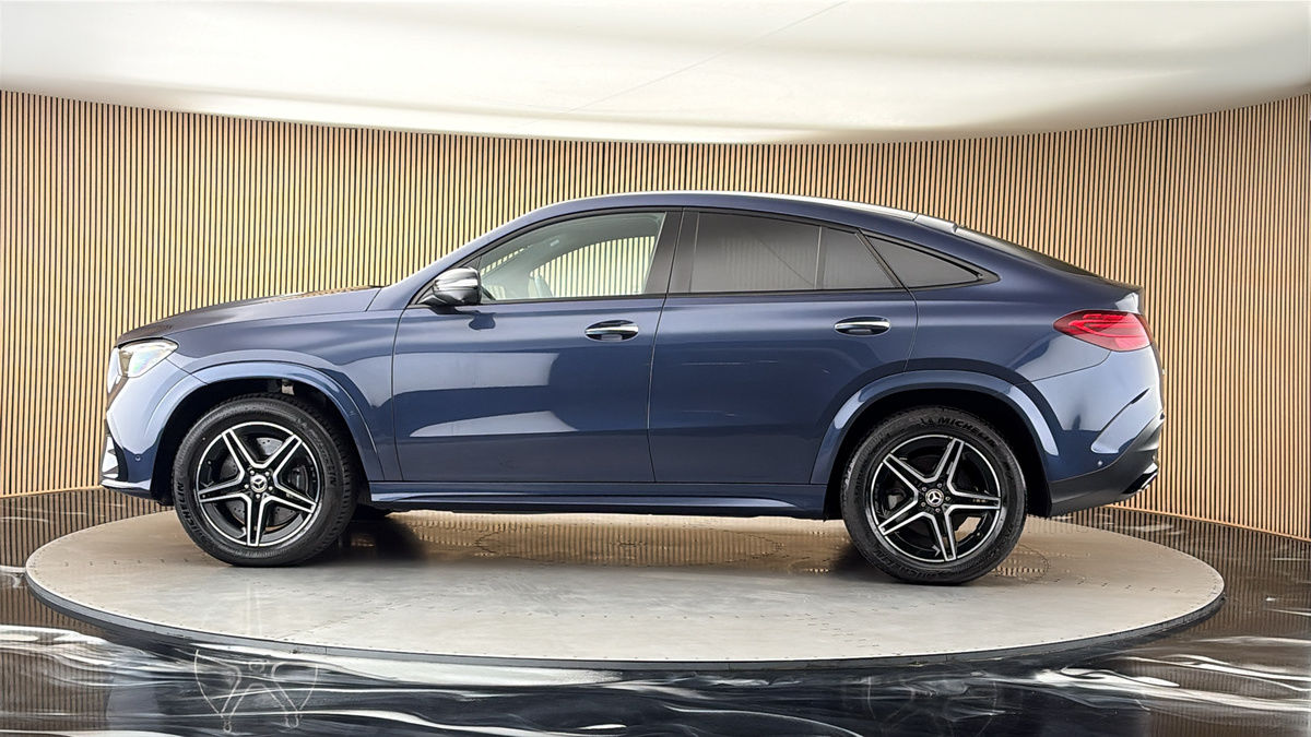 More views of Mercedes-Benz GLE