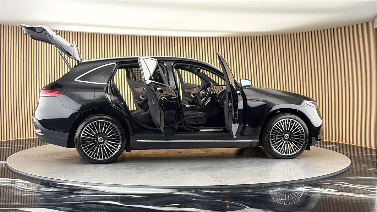 More views of Mercedes-Benz EQC