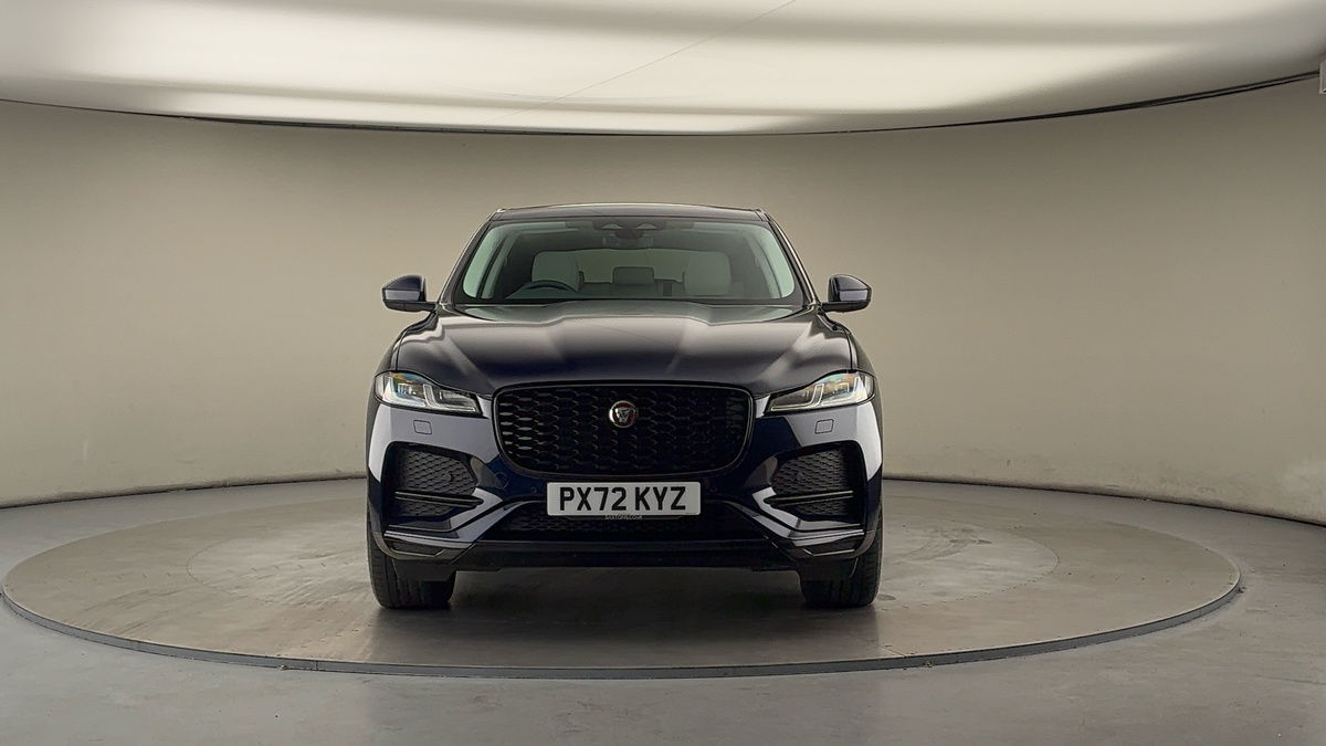 Jaguar F-PACE Image 3