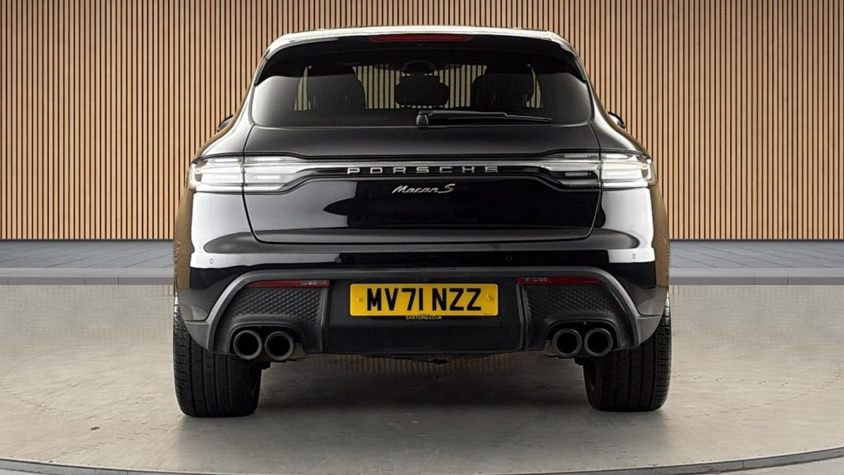 Porsche Macan Image 4
