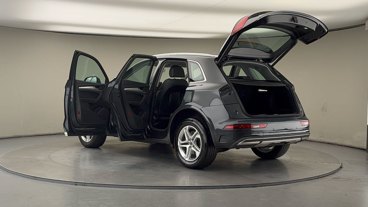 More views of Audi Q5