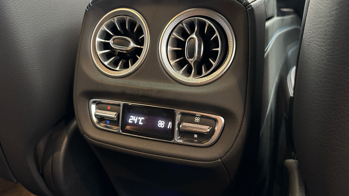 Mercedes-Benz G Class Image 25