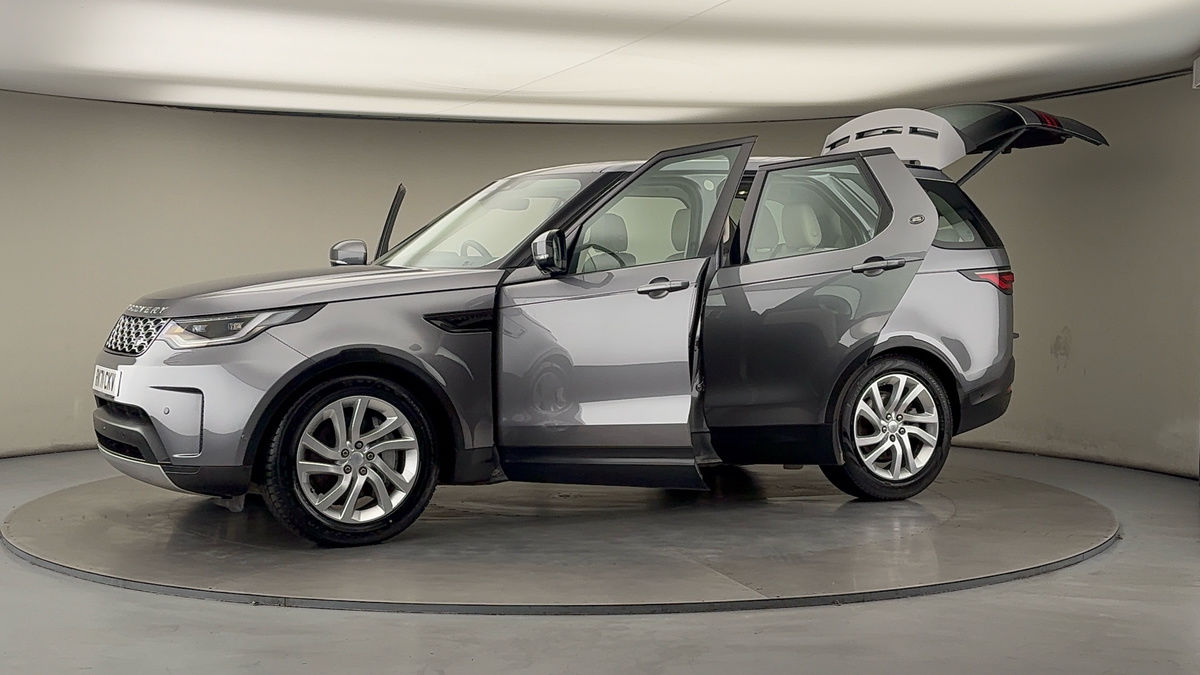 More views of Land Rover Discovery