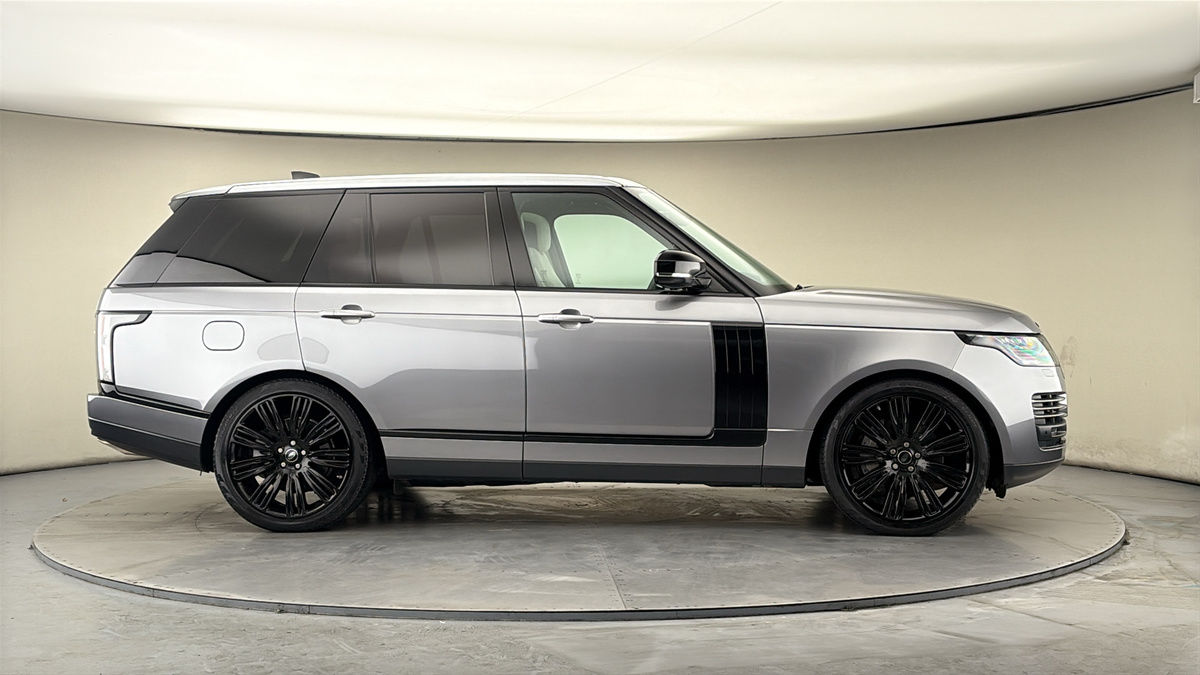 More views of Land Rover Range Rover