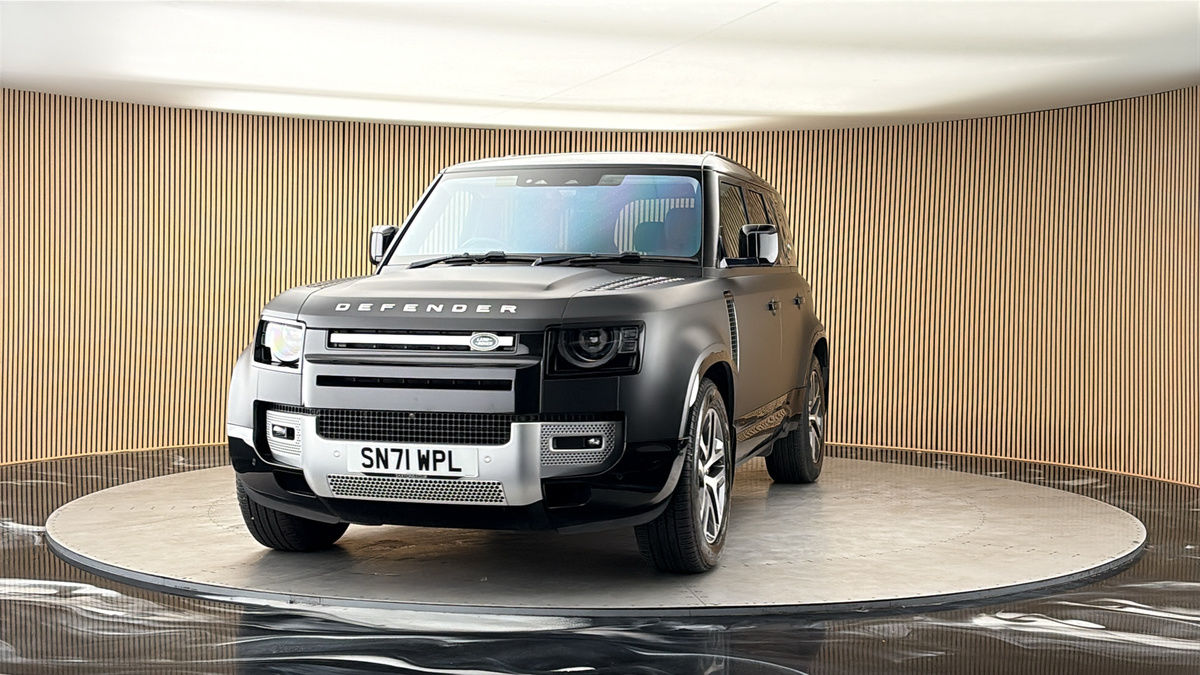 More views of Land Rover Defender 110