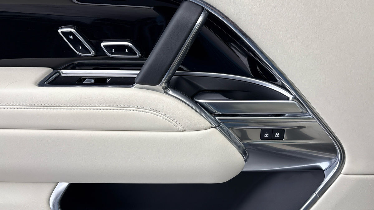 Land Rover Range Rover Image 19