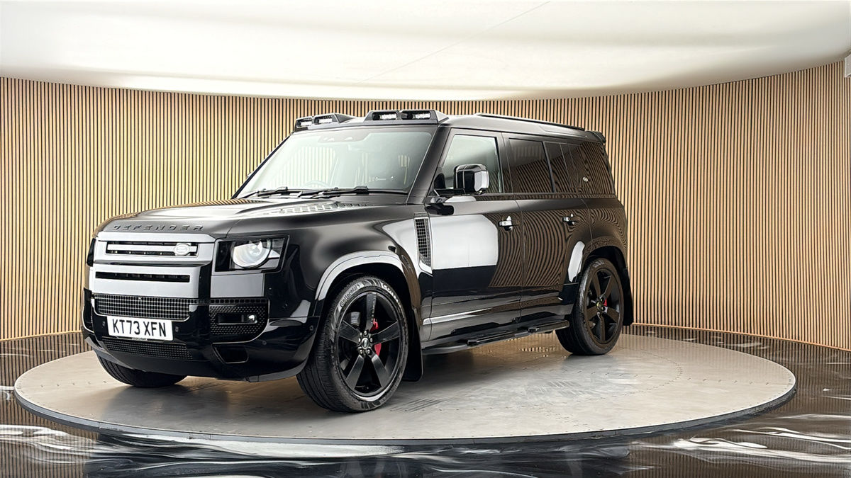 More views of Land Rover Defender 110
