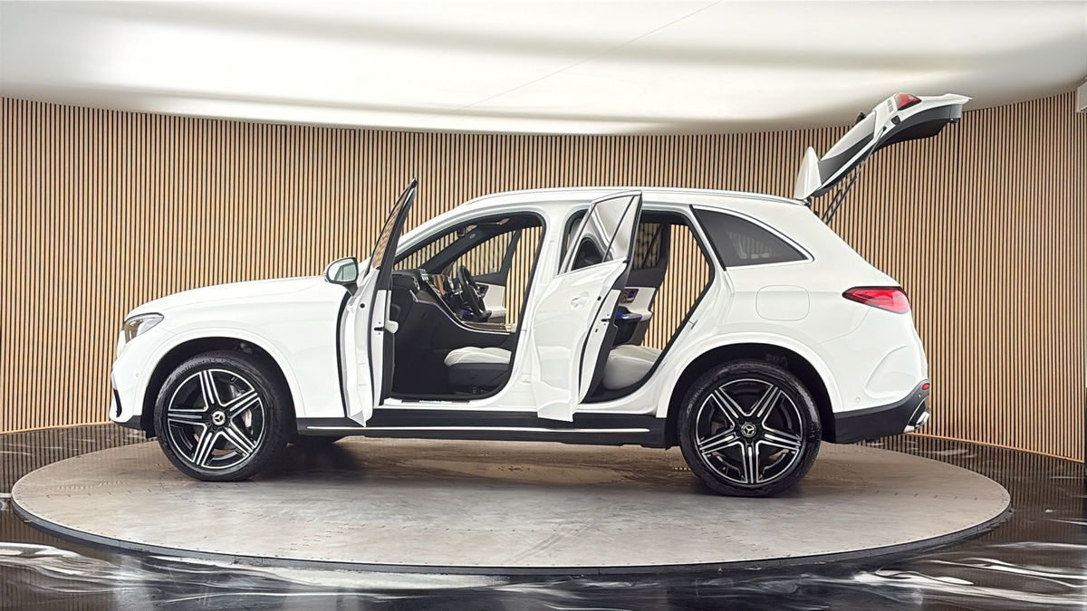 More views of Mercedes-Benz GLC