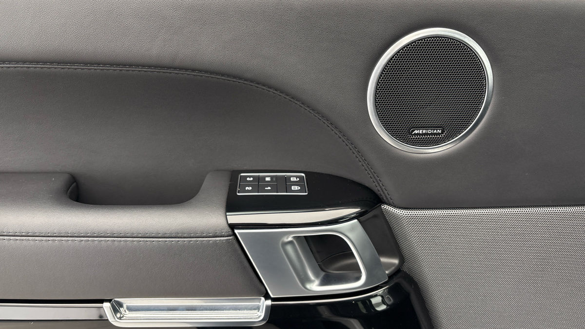 Land Rover Range Rover Sport Image 19