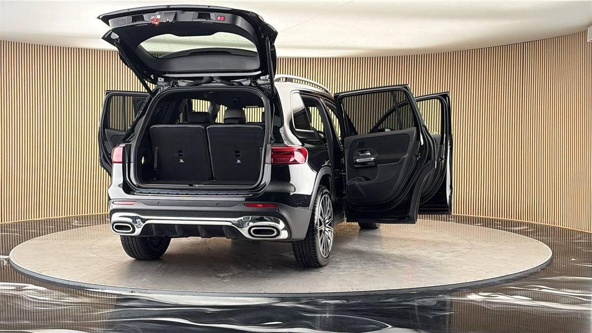 More views of Mercedes-Benz GLB