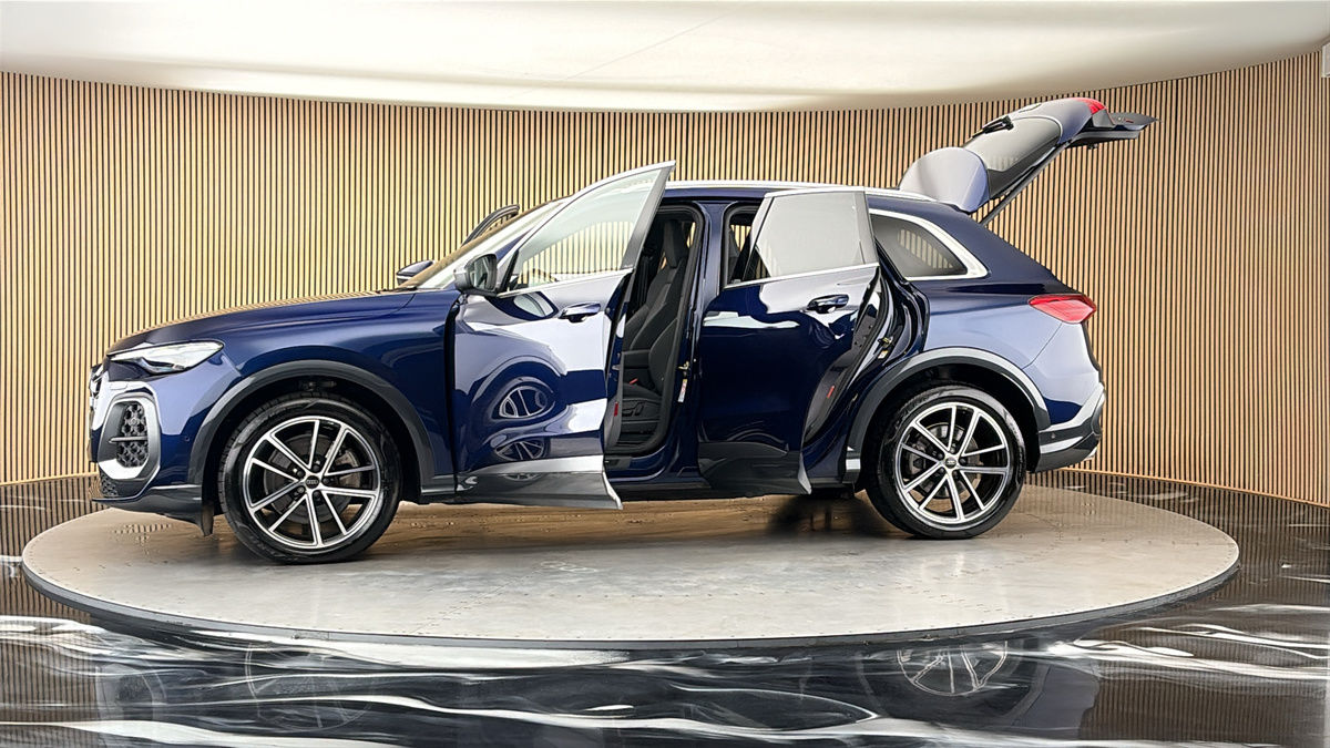 More views of Audi Q5