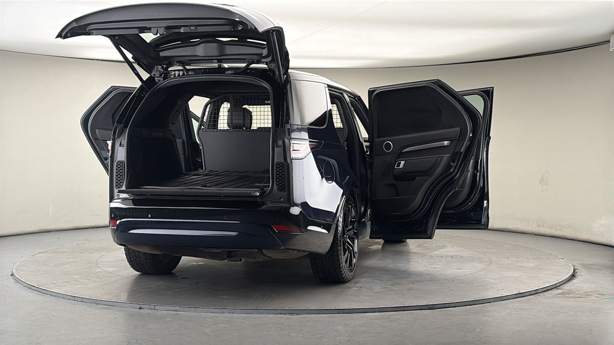 More views of Land Rover Discovery