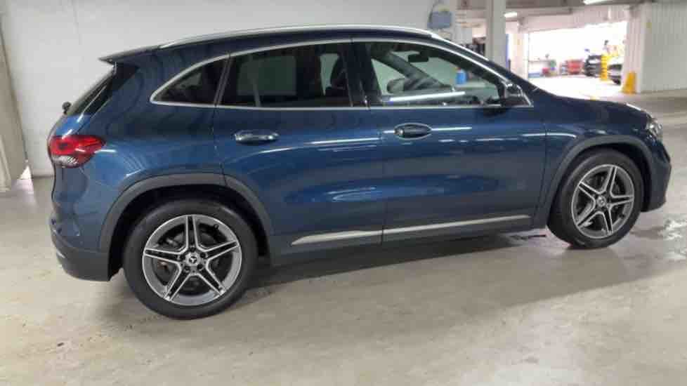 More views of Mercedes-Benz GLA