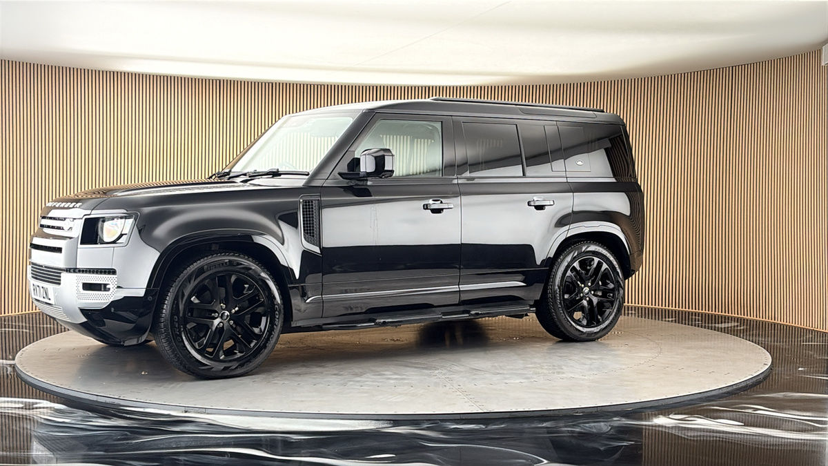 More views of Land Rover Defender 110