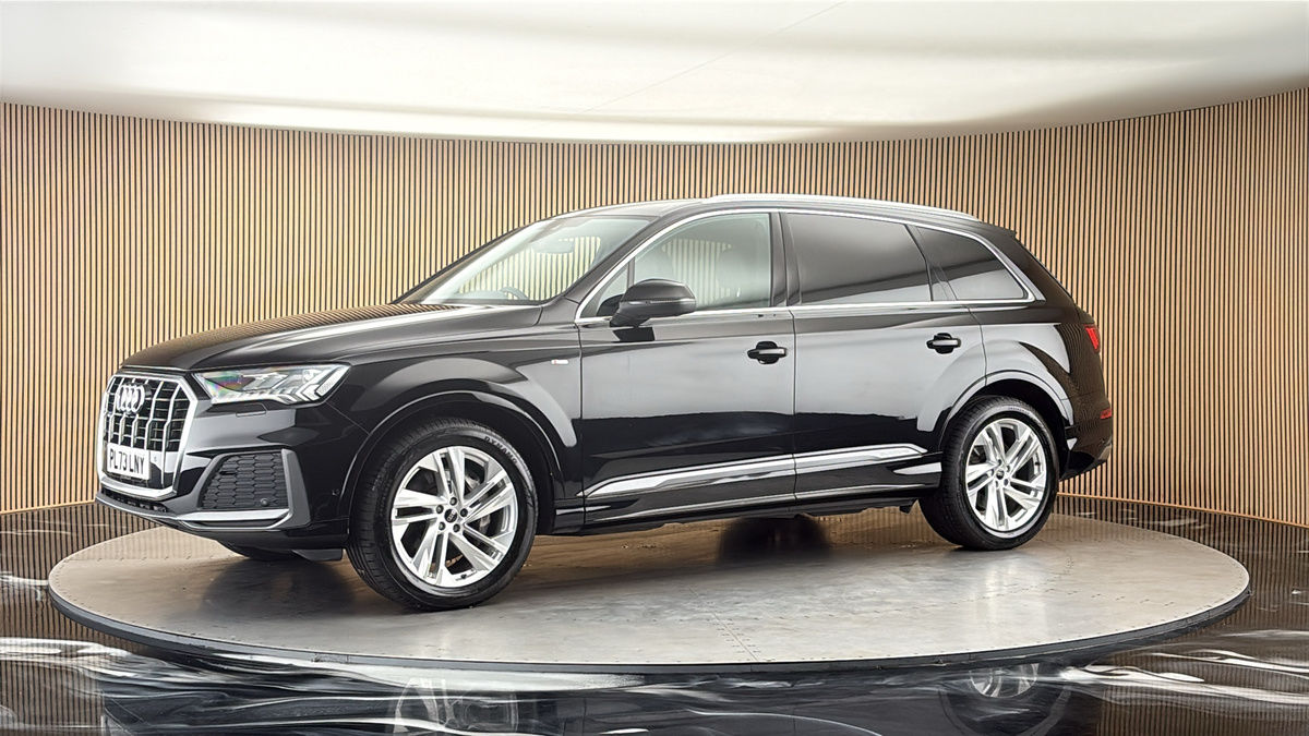 More views of Audi Q7