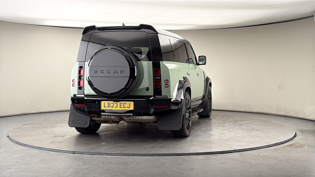 More views of Land Rover Defender 110