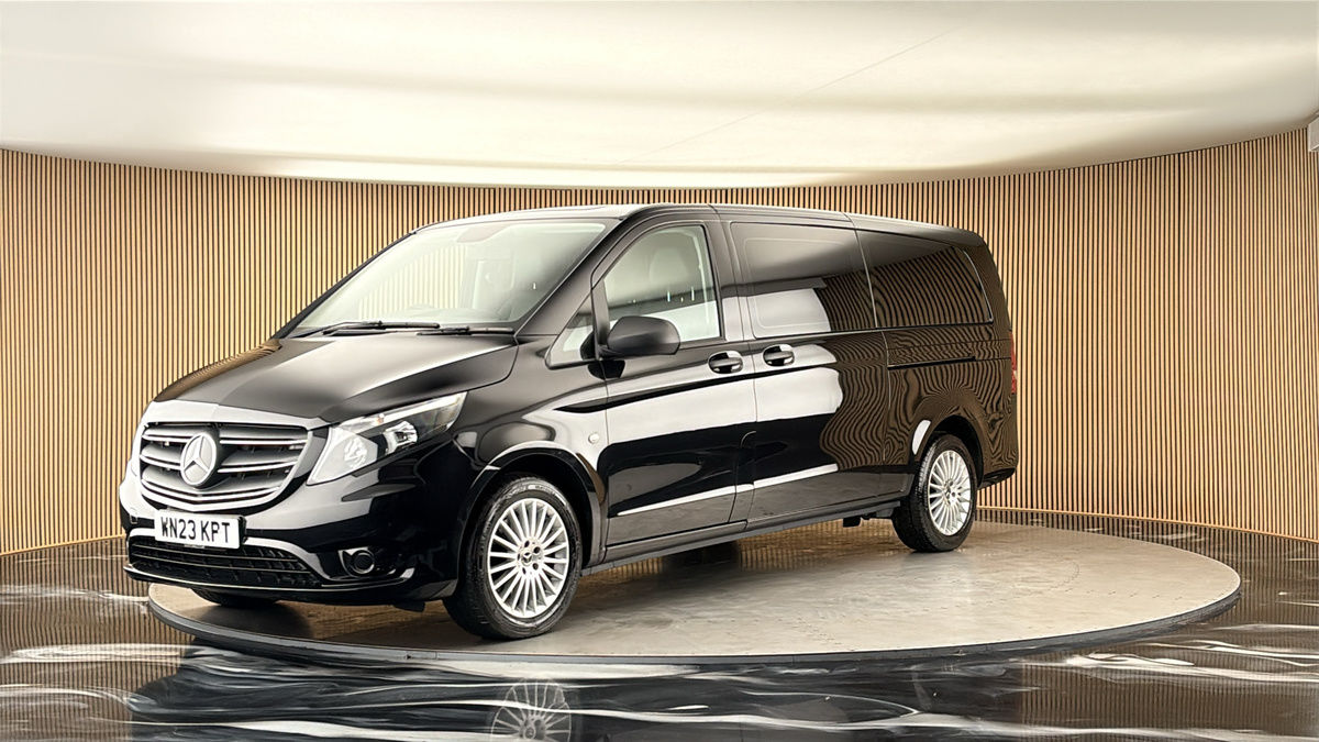More views of Mercedes-Benz Vito