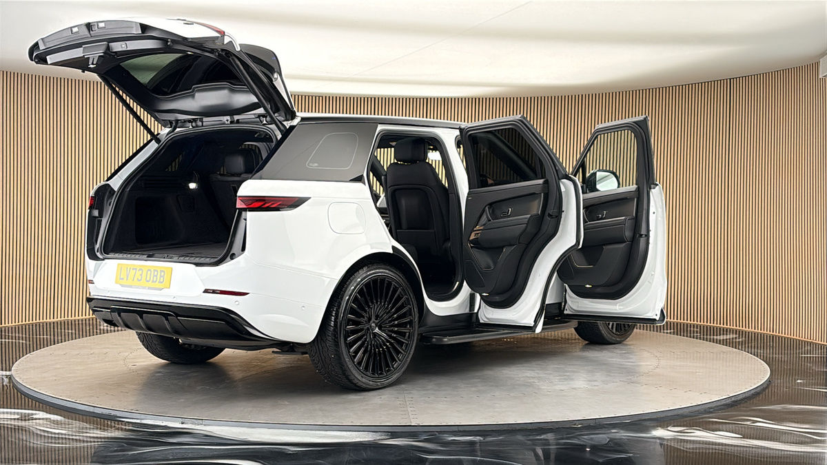 More views of Land Rover Range Rover Sport