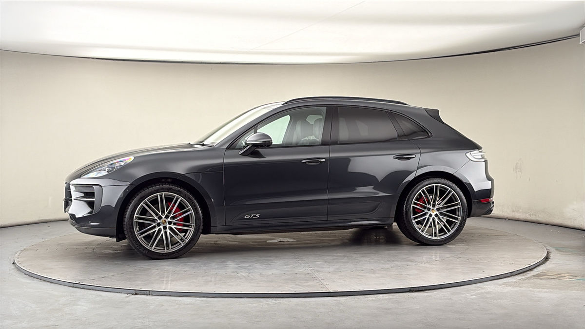 More views of Porsche Macan