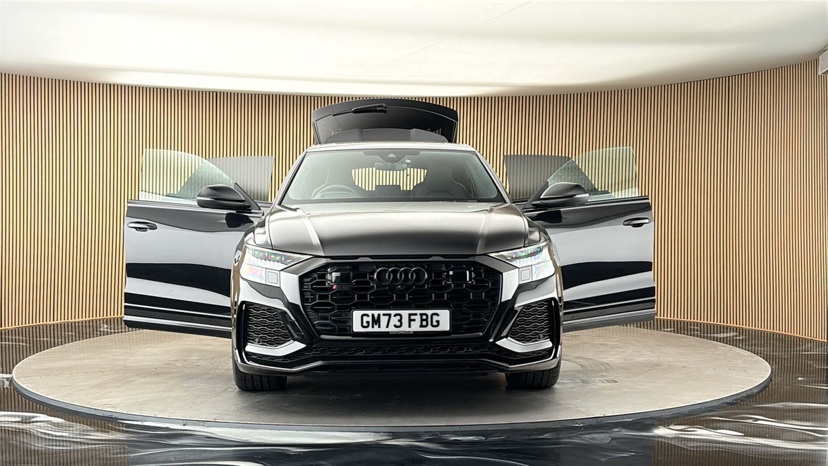 More views of Audi RSQ8