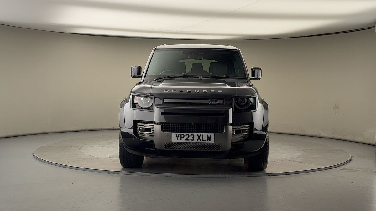 Land Rover Defender 130 Image 3