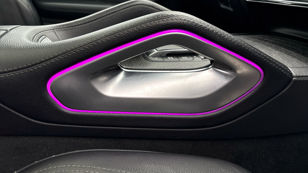 Mercedes-Benz GLE Image 25