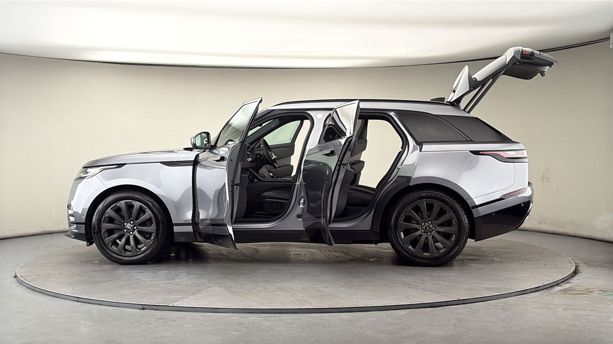 More views of Land Rover Range Rover Velar