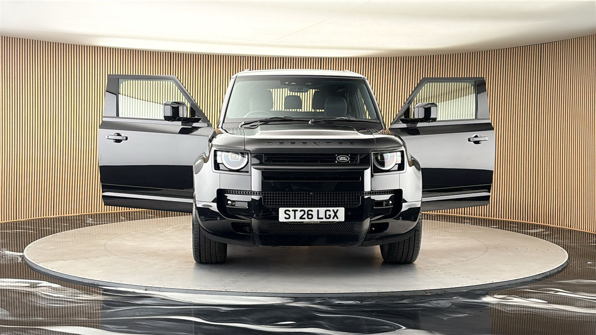 More views of Land Rover Defender 90