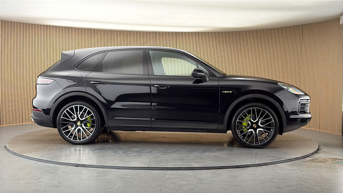 More views of Porsche Cayenne