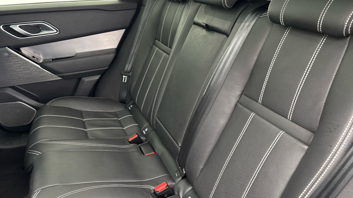 Land Rover Range Rover Velar Image 8