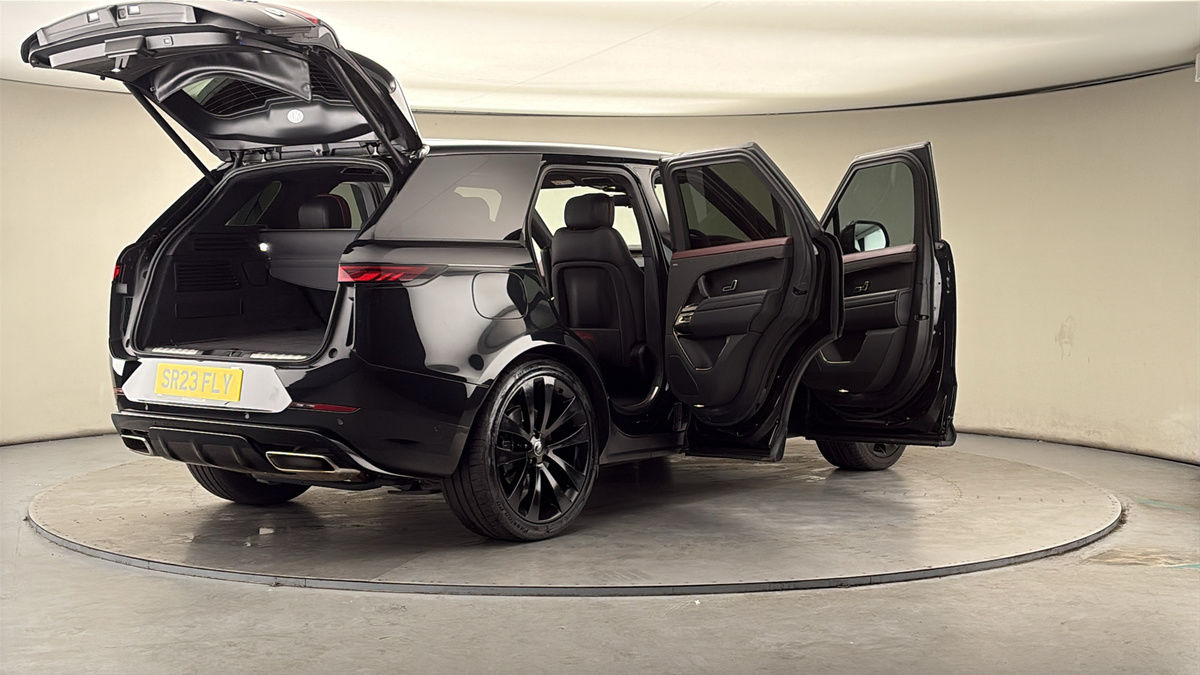More views of Land Rover Range Rover Sport