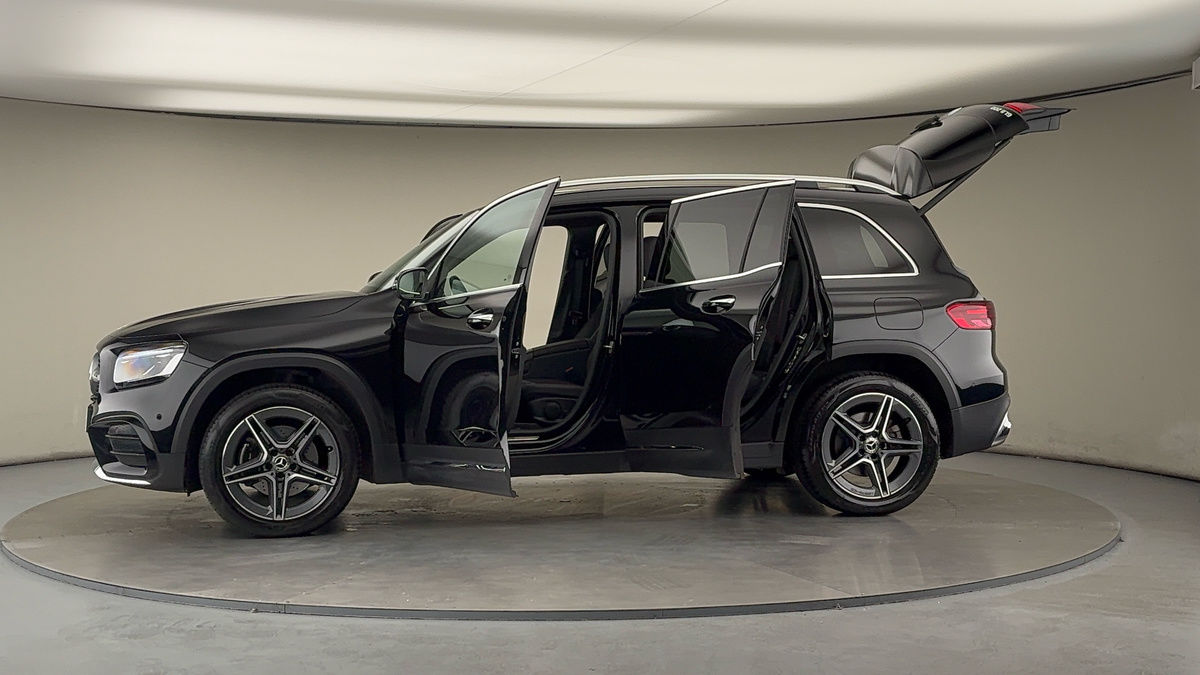 More views of Mercedes-Benz GLB