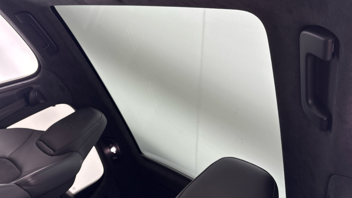 Porsche Cayenne Image 6