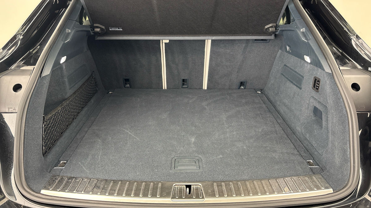 Porsche Cayenne Image 11