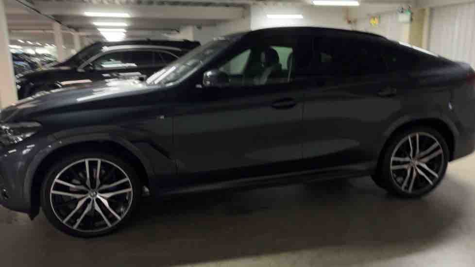 More views of BMW X6