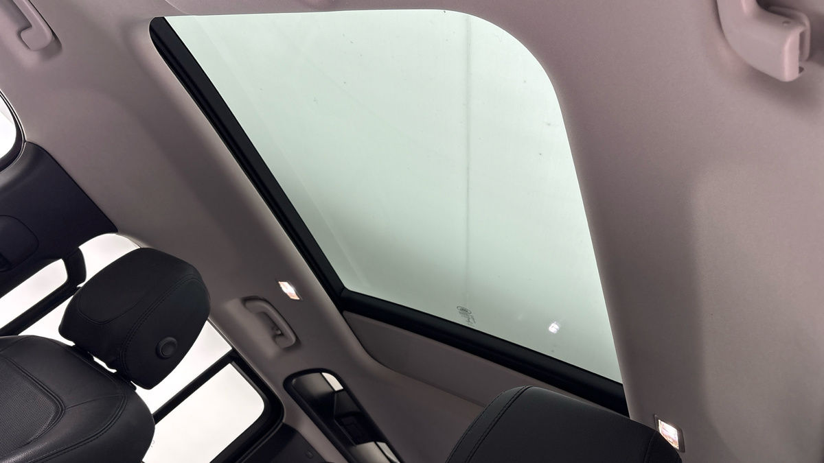 Land Rover Defender 110 Urban Image 6