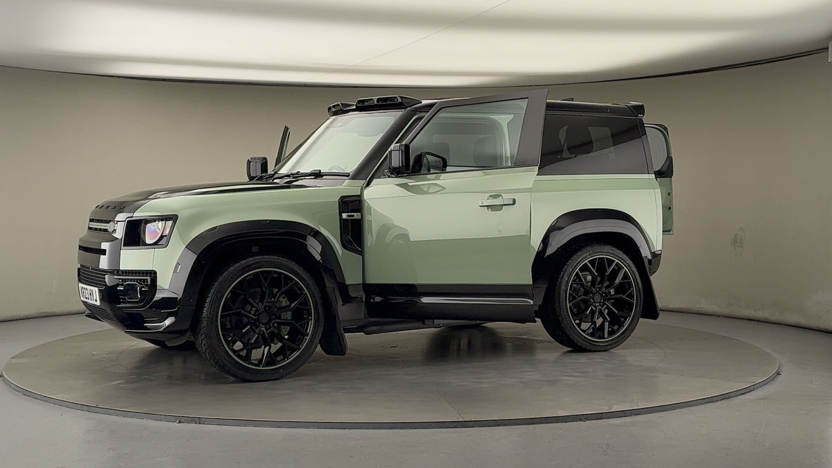 More views of Land Rover Defender 90