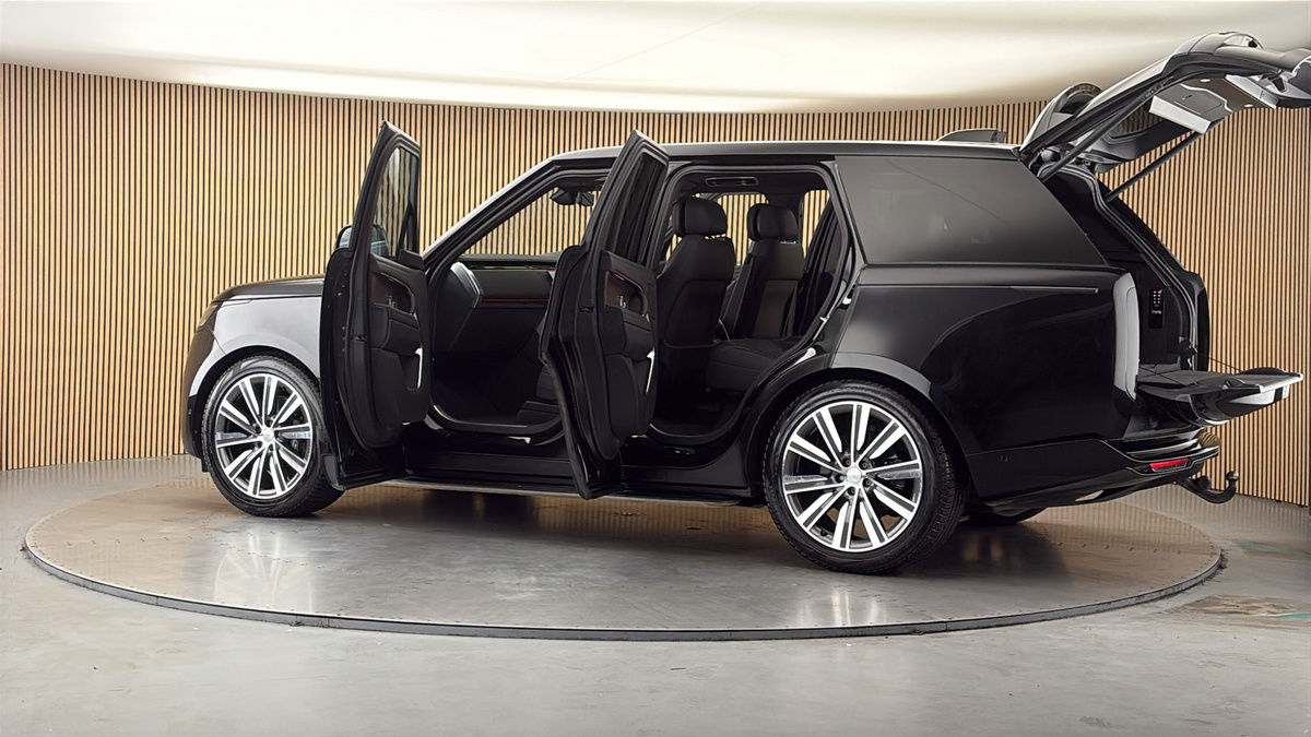More views of Land Rover Range Rover