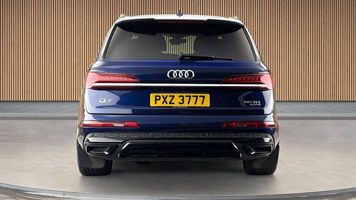 Audi Q7 Image 4