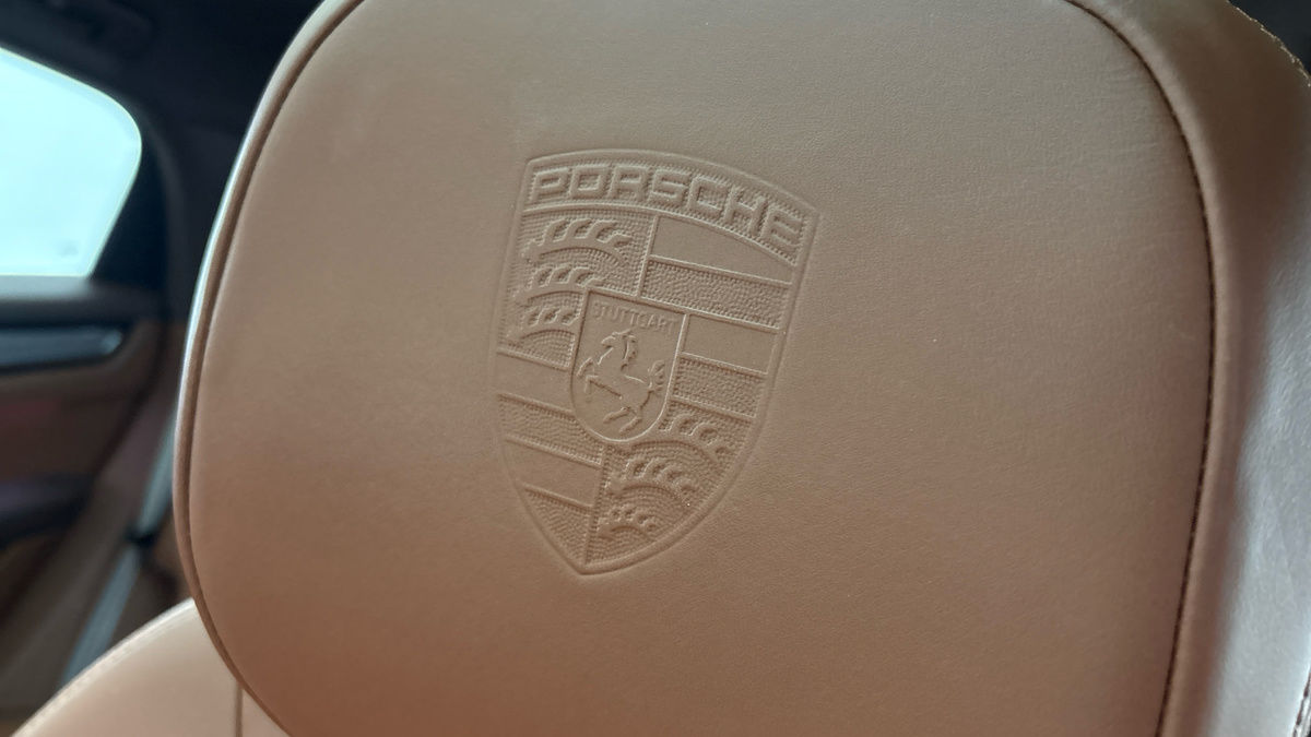 Porsche Cayenne Image 25