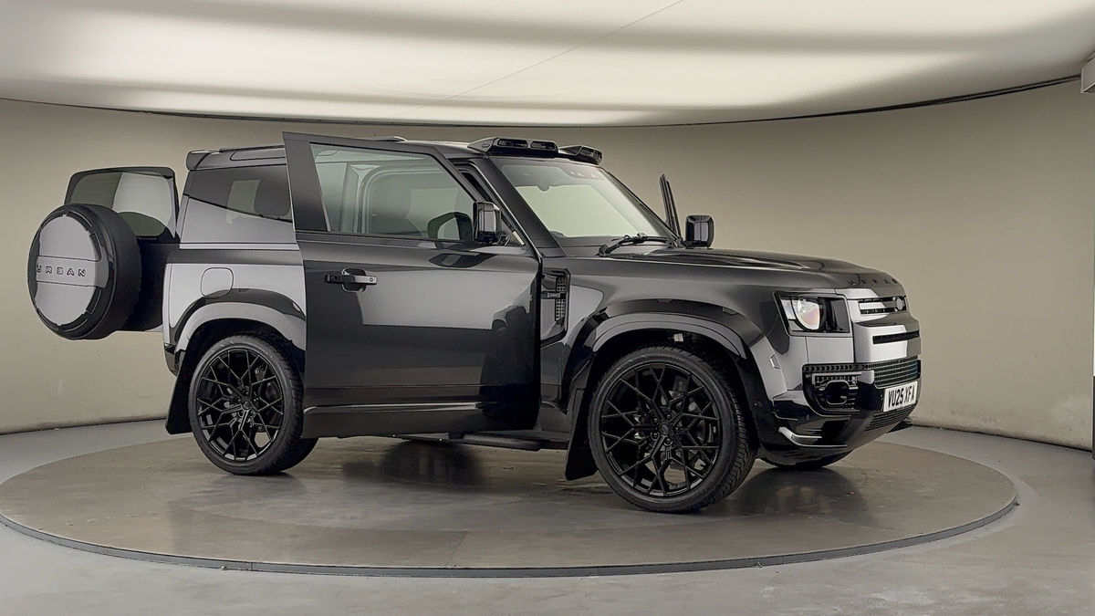 More views of Land Rover Defender 90