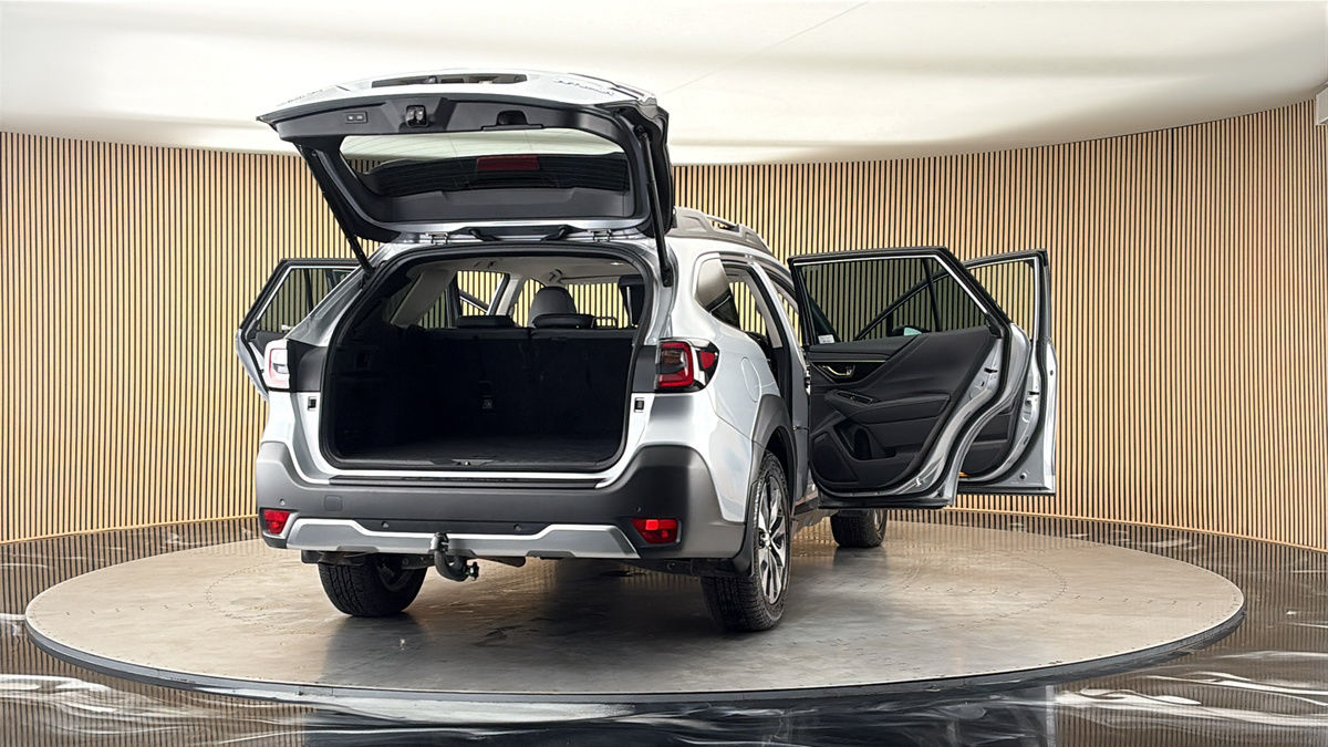 More views of Subaru Outback