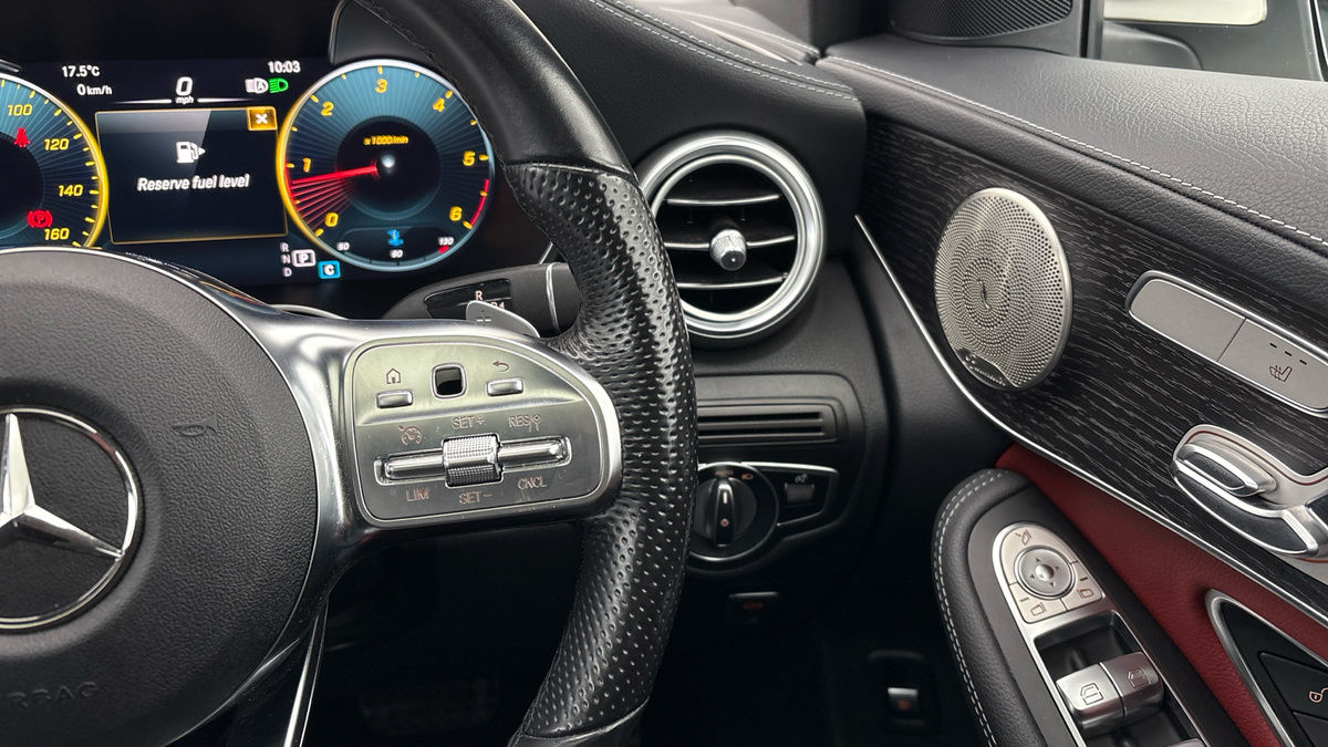 Mercedes-Benz GLC Image 14