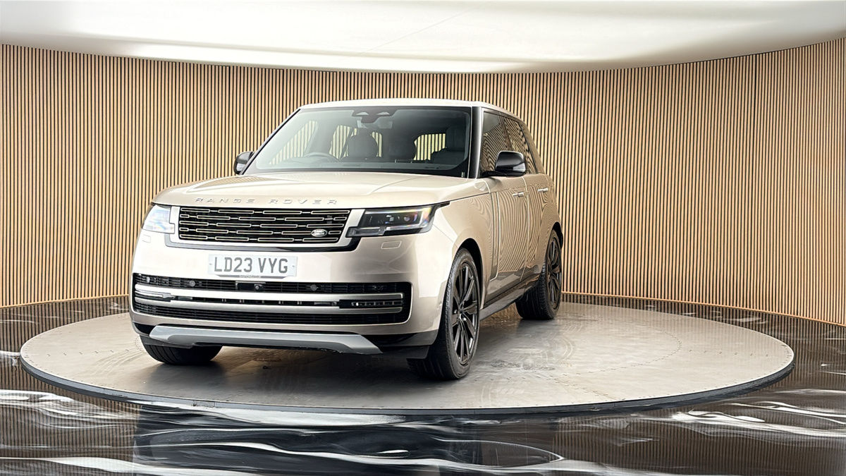 More views of Land Rover Range Rover