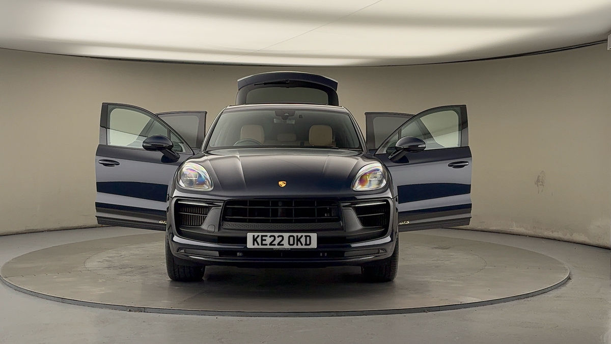 More views of Porsche Macan