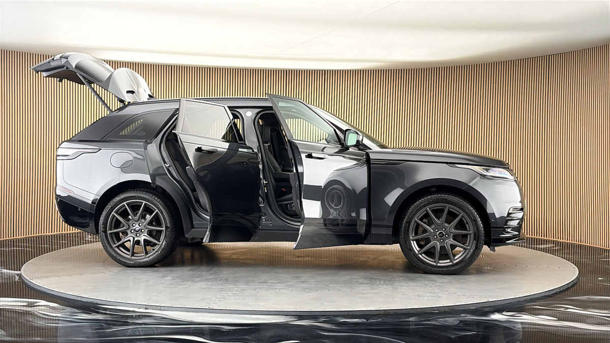 More views of Land Rover Range Rover Velar