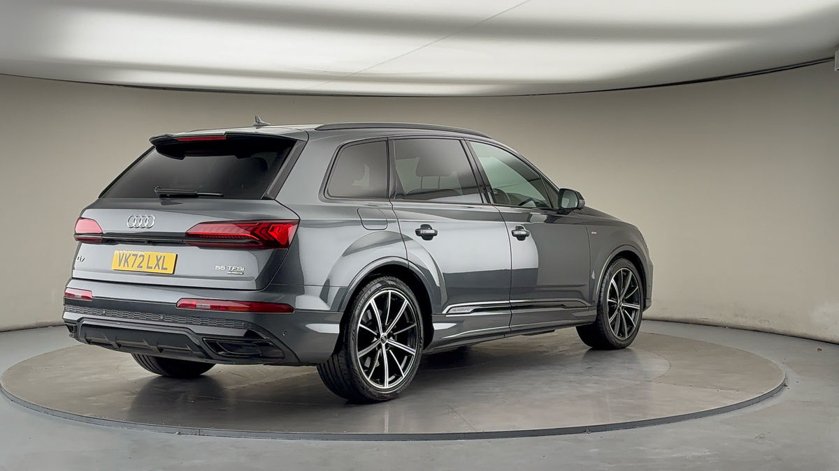 More views of Audi Q7