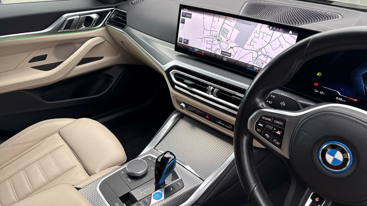 BMW i4 Image 18