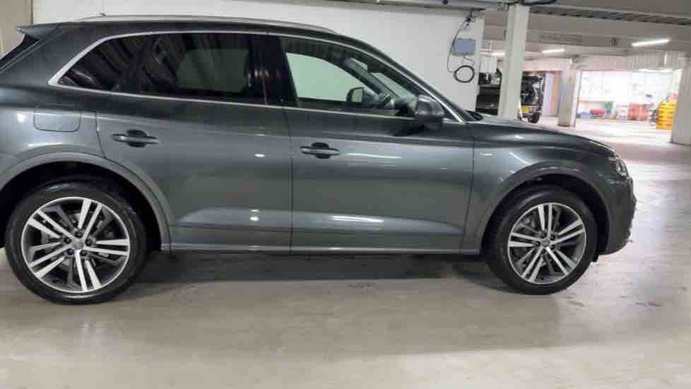 More views of Audi Q5