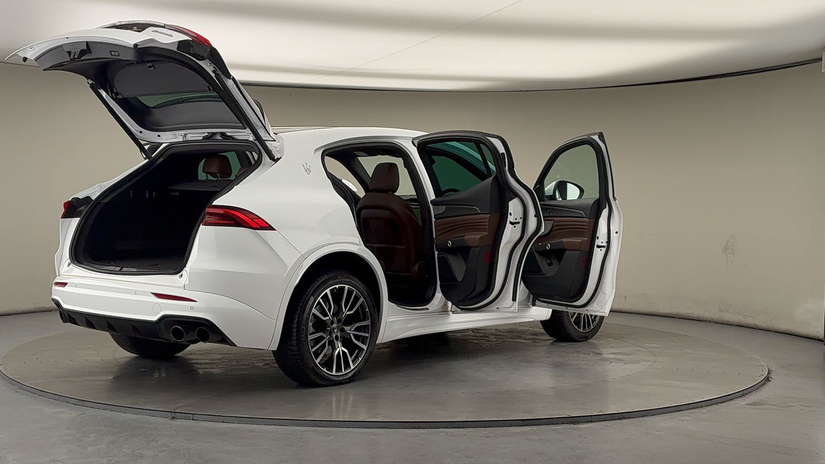 More views of Maserati Grecale